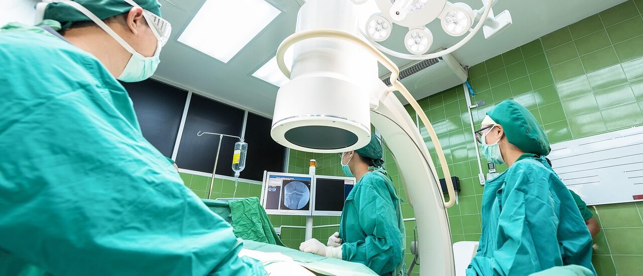 Rękawice chirurgiczne – ochrona i precyzja podczas zabiegów