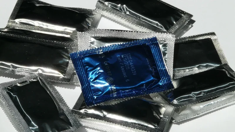 Nietypowe prezerwatywy: innowacje dla zdrowia i bezpieczeństwa